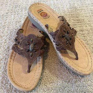 Earth Spirit Womens Sandals Sz 8.5 Tan Leather Comfort Boho Leather Beaded Strap